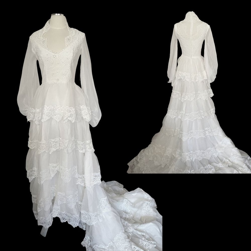 Pristine Gorgeous Vintage Tiered Sheer Lace Beaded Wedding Gown Size 6